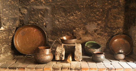 “Tamra” – O Cobre e Seus Benefícios: Por que a Ayurveda Confia no Cobre para Digestão, Imunidade e Muito Mais