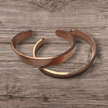 ritual ayurvédico com pulseira de cobre